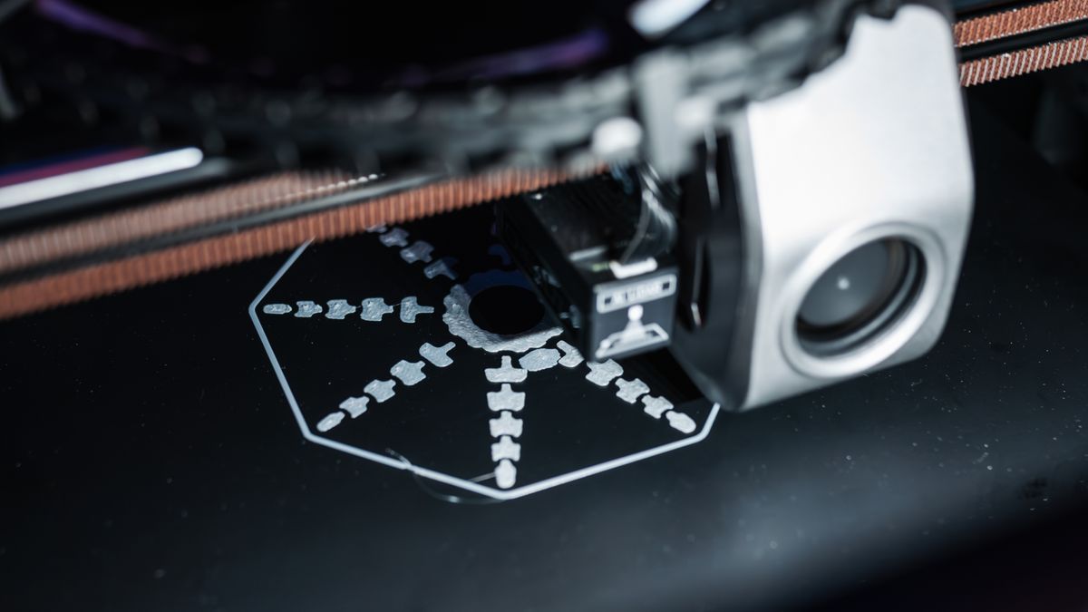 聚鑫汇|【情绪褶皱中的生存指南】